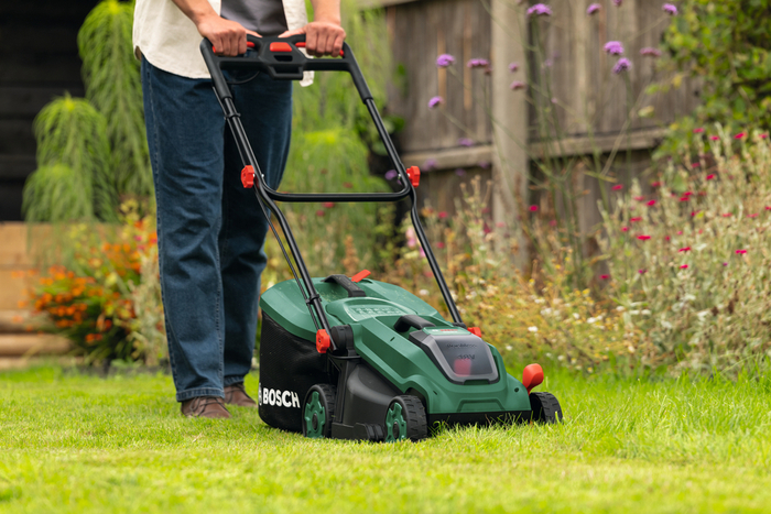 Bosch Akku Rotak 3-i-1-plæneklipper 18 V 5,0 Ah